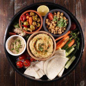 Hummus Platters: Beetroot, Spinach, and Tangy Chickpeas